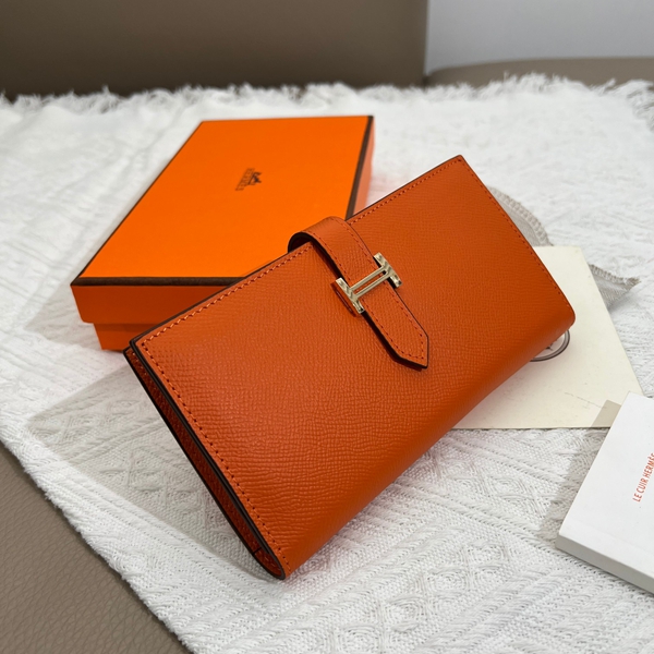 エルメス財布コピー背面デザイン